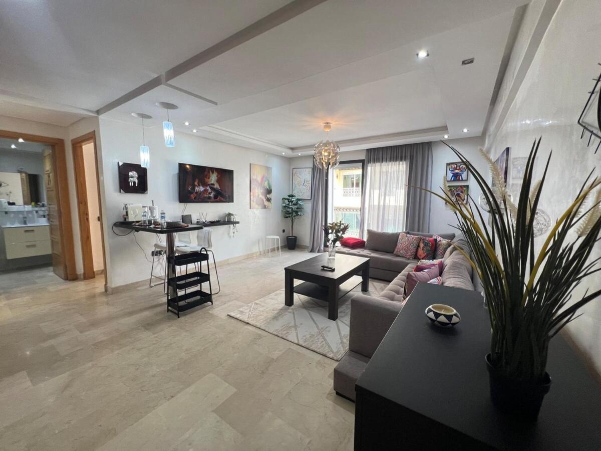 For Married Couples Close To Zara Maarif Cosy & In The Heart Of Racine Twins Centers Maarif Casa Blanca