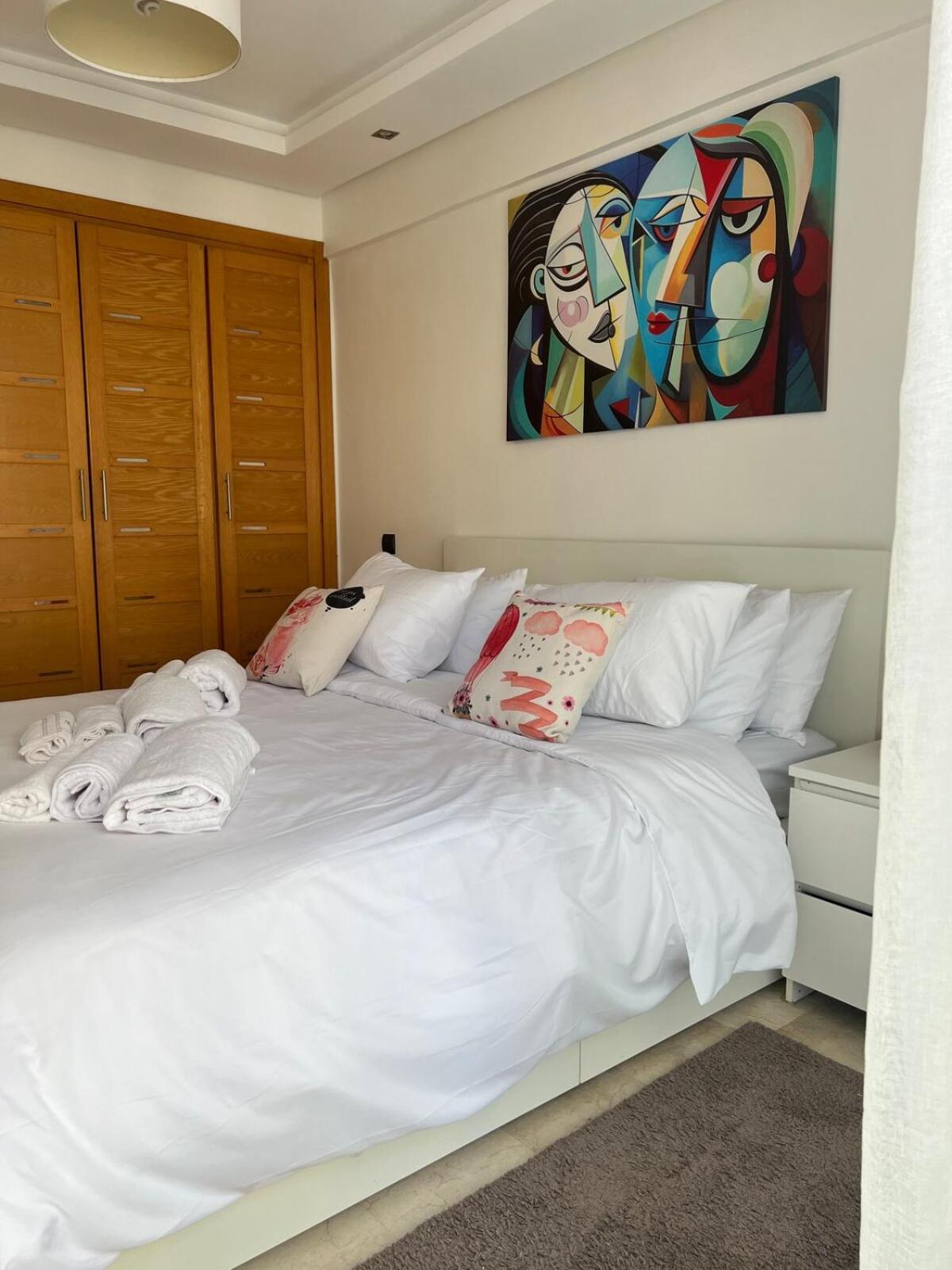 Apartamento For Married Couples Close To Zara Maarif Cosy & In The Heart Of Racine Twins Centers Maarif