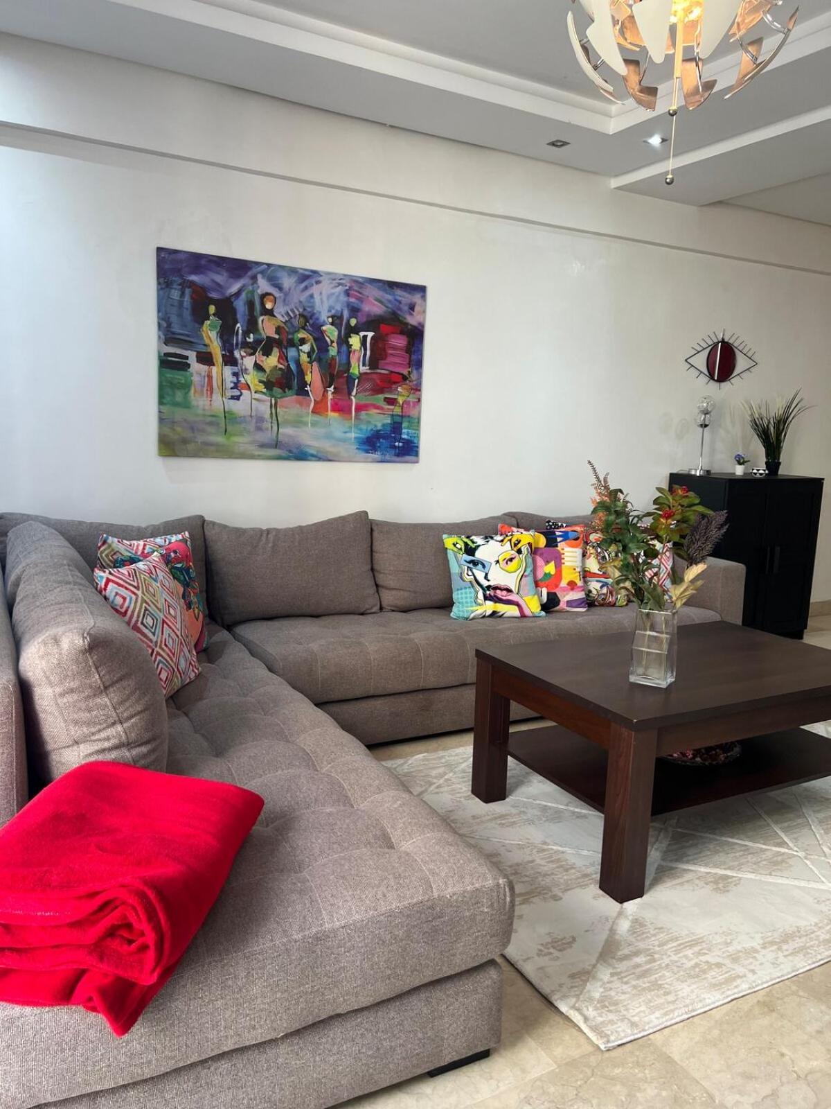 For Married Couples Close To Zara Maarif Cosy & In The Heart Of Racine Twins Centers Maarif Casa Blanca