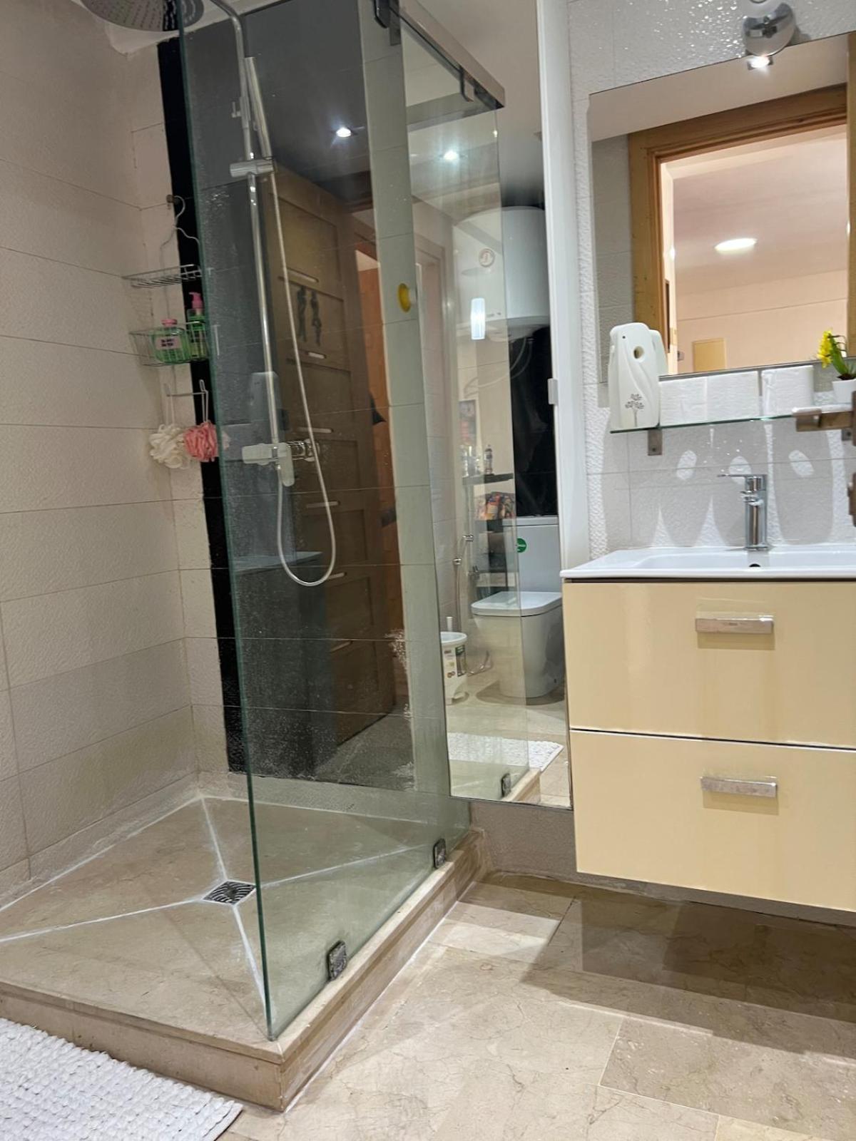Apartamento For Married Couples Close To Zara Maarif Cosy & In The Heart Of Racine Twins Centers Maarif